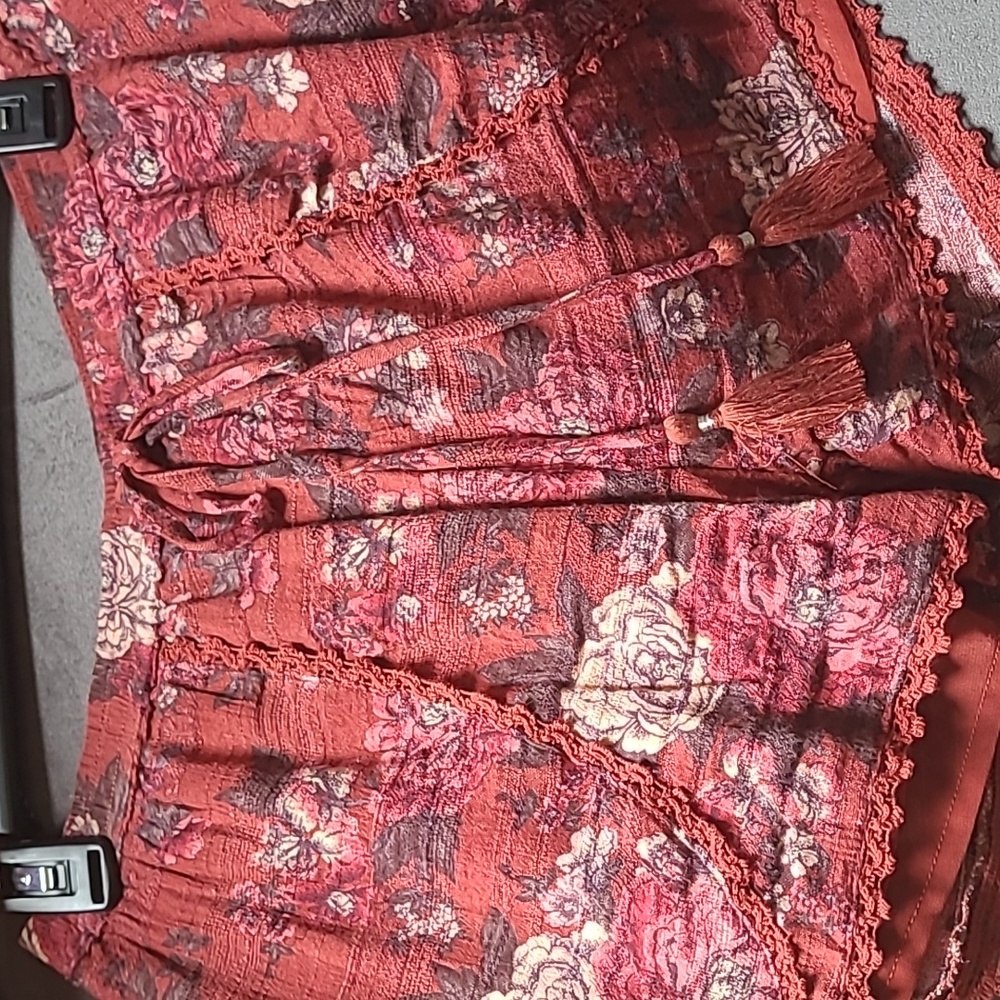 Rust Flower Pattern Shorts - Picture 3 of 5